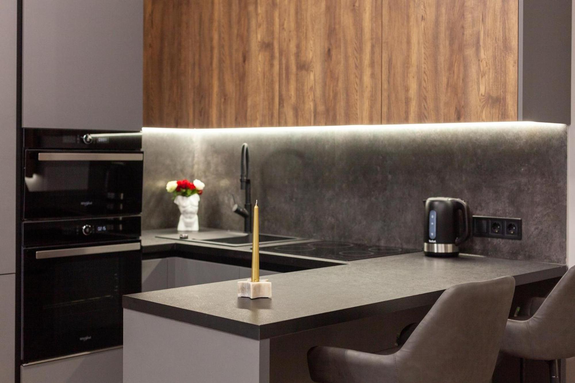 Royal Vip Jacuzzi Apart Lviv Ngoại thất bức ảnh
